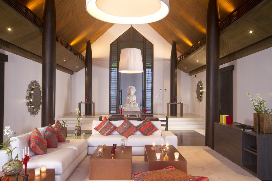 1-living-room-pillar-style-asian