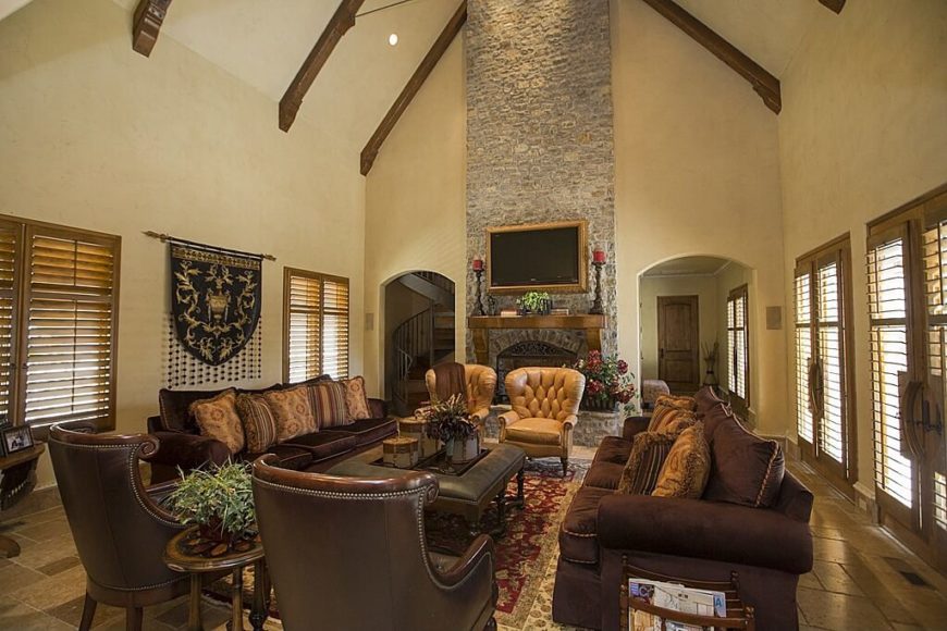 If traditional is your style, a tapestry might look great in your living room. Just be sure you can explain it if it has any significance! If traditional is your style, a tapestry might look great in your living room. Just be sure you can explain it if it has any significance!