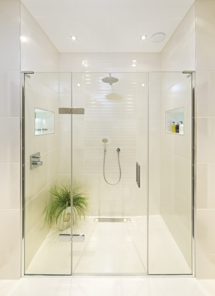 Stunning glass shower with rain shower head Stunning glass shower with rain shower head