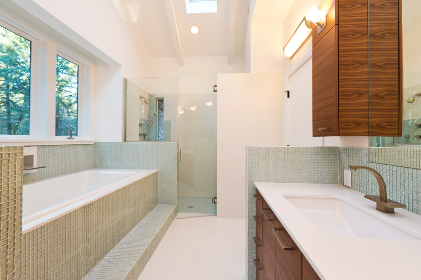 26-bathroom-with-skylight