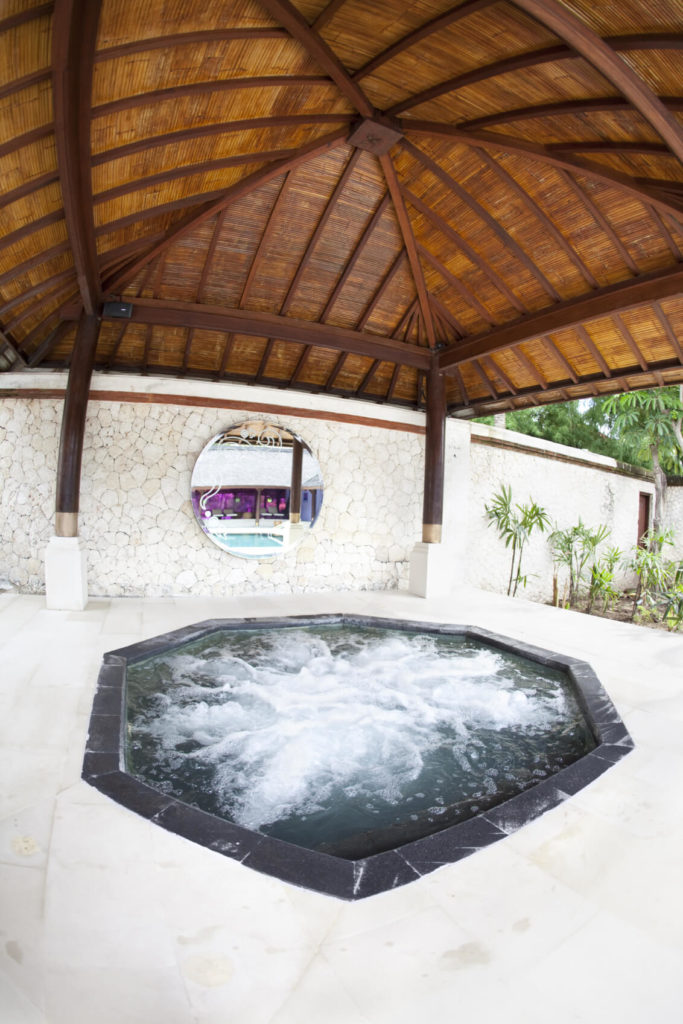 Not all hot tubs are the same shape. While many are rectangular or circular, you can get custom tubs in a great variety of shapes. Here is a luxury hot tub in an octagonal shape. Not all hot tubs are the same shape. While many are rectangular or circular, you can get custom tubs in a great variety of shapes. Here is a luxury hot tub in an octagonal shape.
