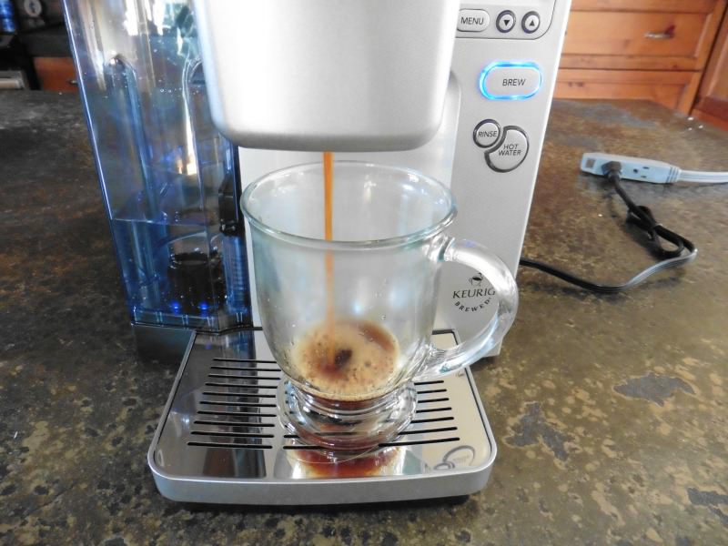 Cuisinart SS-700 Brewing a Cup of Coffee Cuisinart SS-700 Brewing a Cup of Coffee