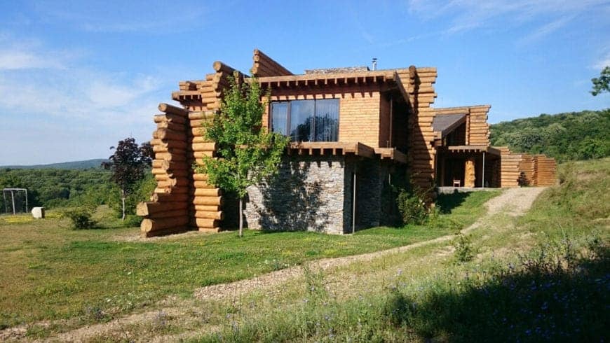 Sustainable Carpathian Lodge by Tecto Architectura