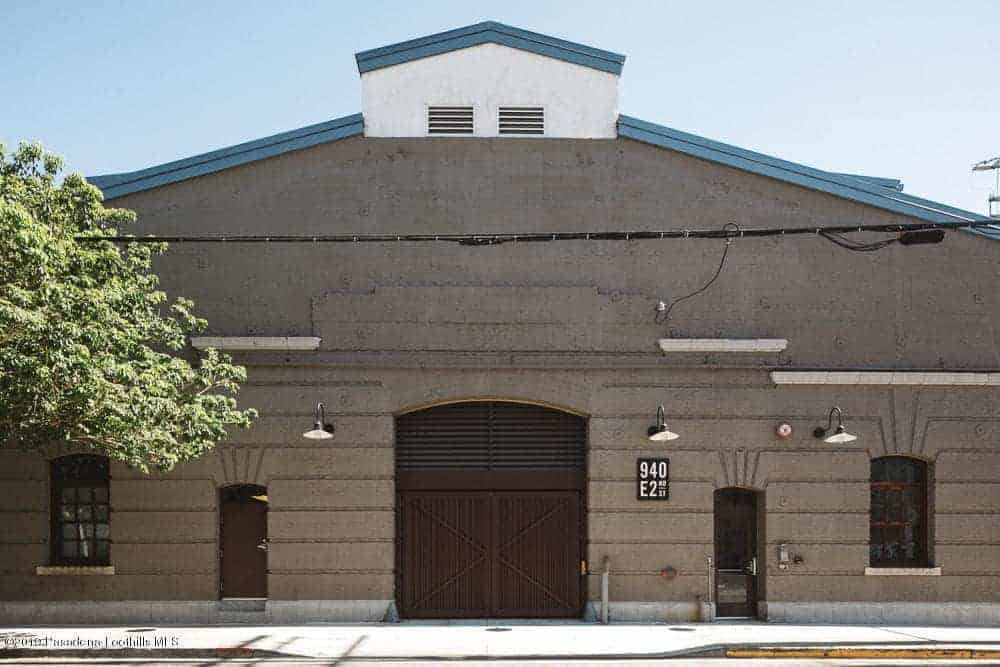 Former Sugar Beet Factory Transforms into an Award-winning Loft in LA’s Arts District
