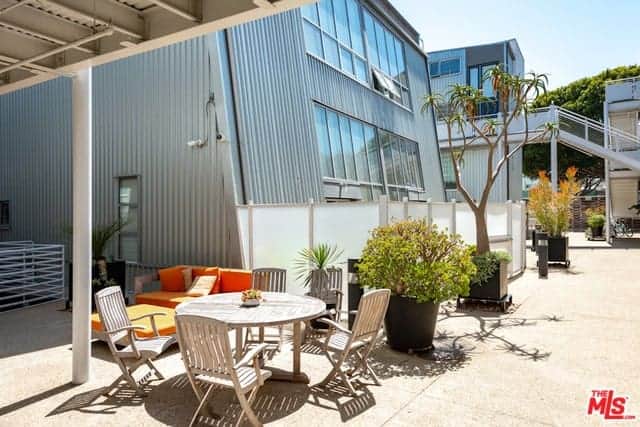 Chic Residential with Dynamite Open Floor Plan, 15 ft.-Ceilings, Gallery Art Walls, and Polished Concrete Floors