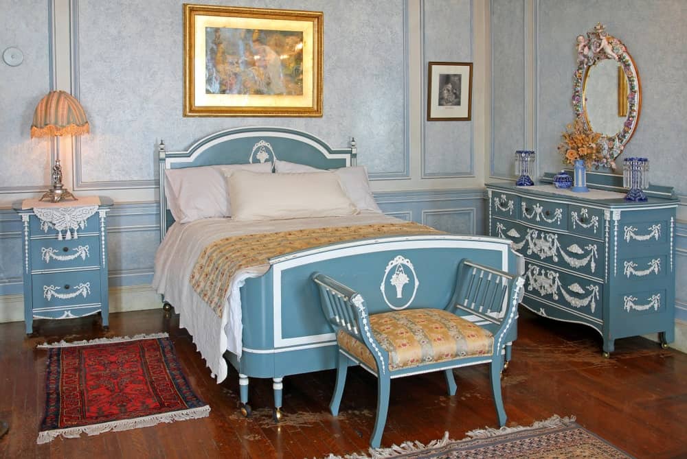 45 Victorian Style Primary Bedroom Ideas (Photos)